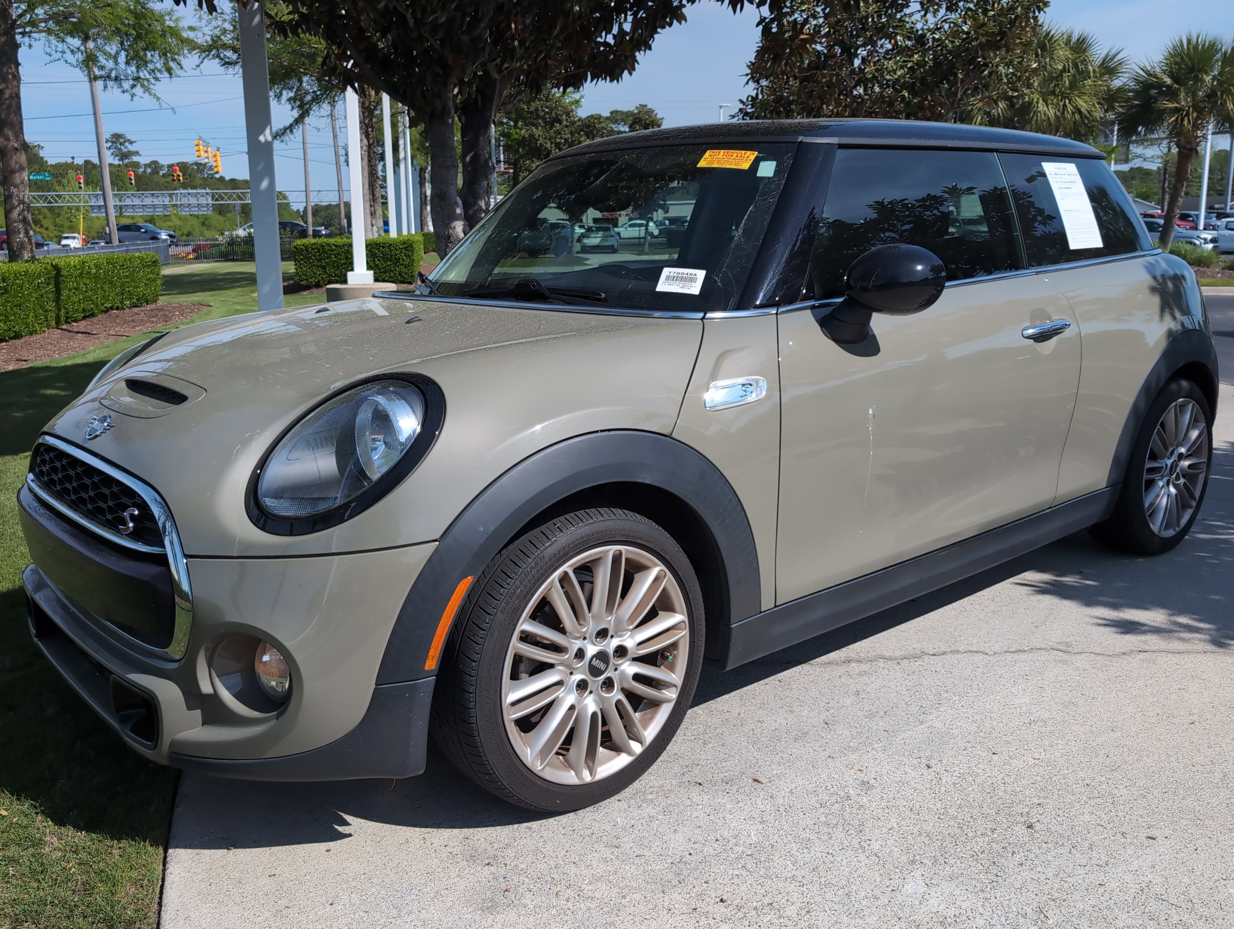 Used 2019 MINI Cooper S w/ Signature Upholstery Package image 5