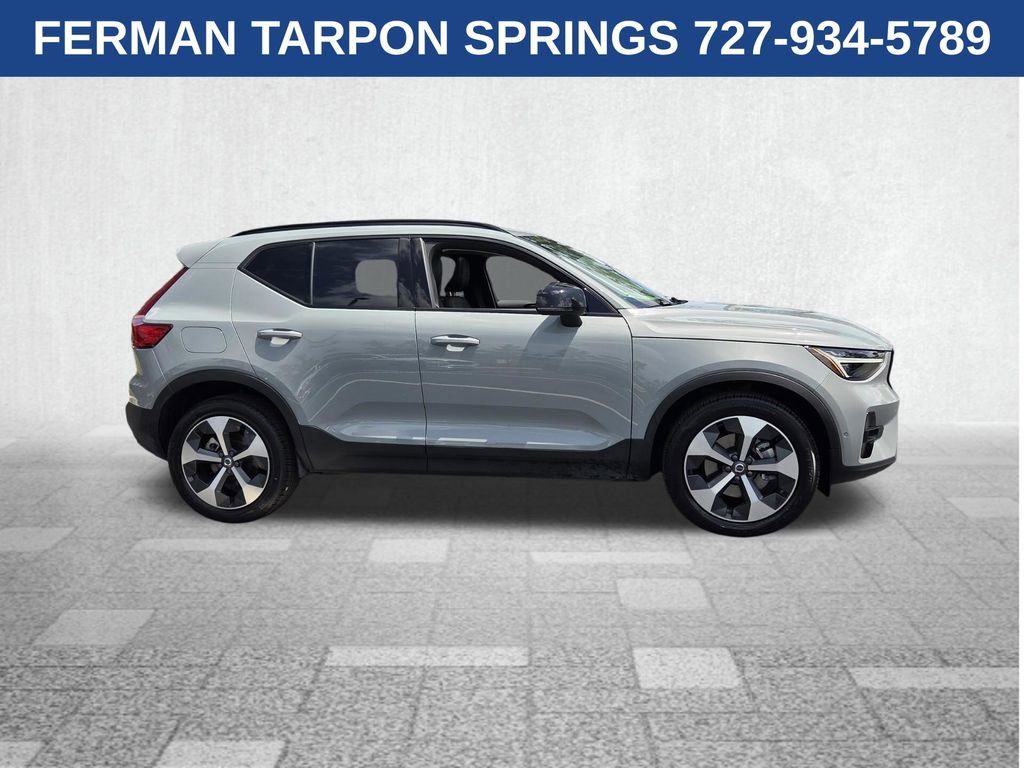 Certified 2026 Volvo XC40 B5 Plus AWD/4WD image 10