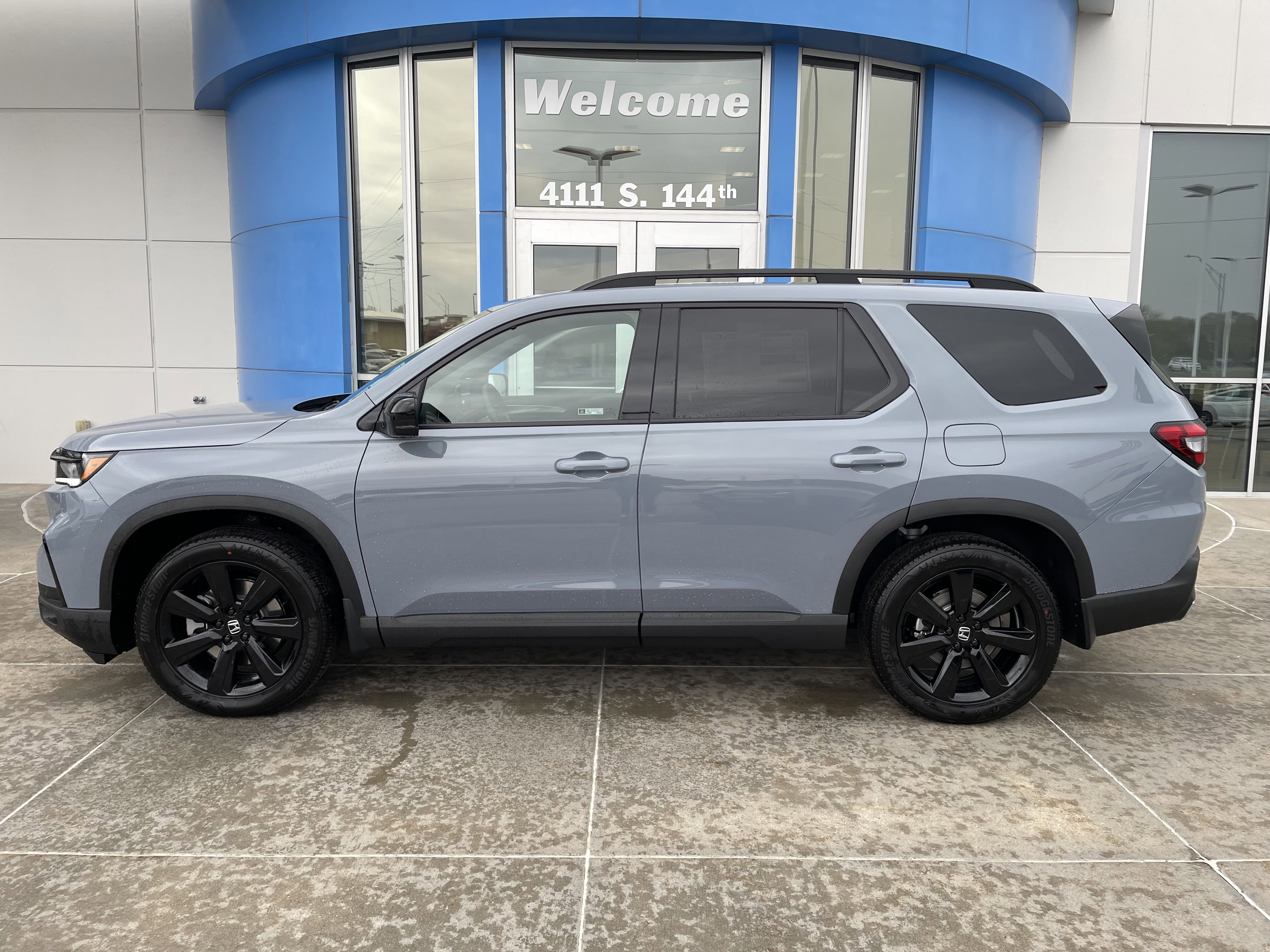 New 2025 Honda Pilot Black Edition