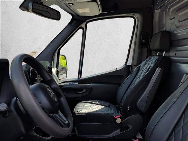 Used 2020 Mercedes-Benz Sprinter 2500 image 16
