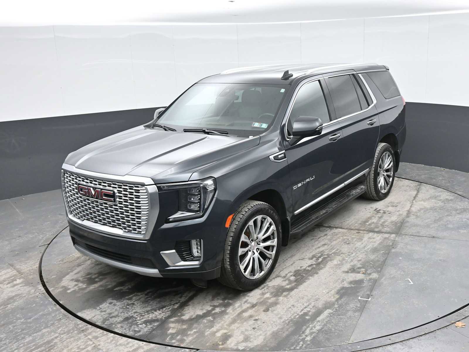 Used 2021 GMC Yukon Denali w/ Advanced Technology Package image 34