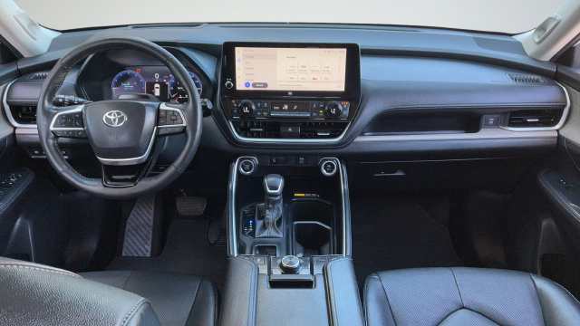 Used 2024 Toyota Grand Highlander AWD image 9