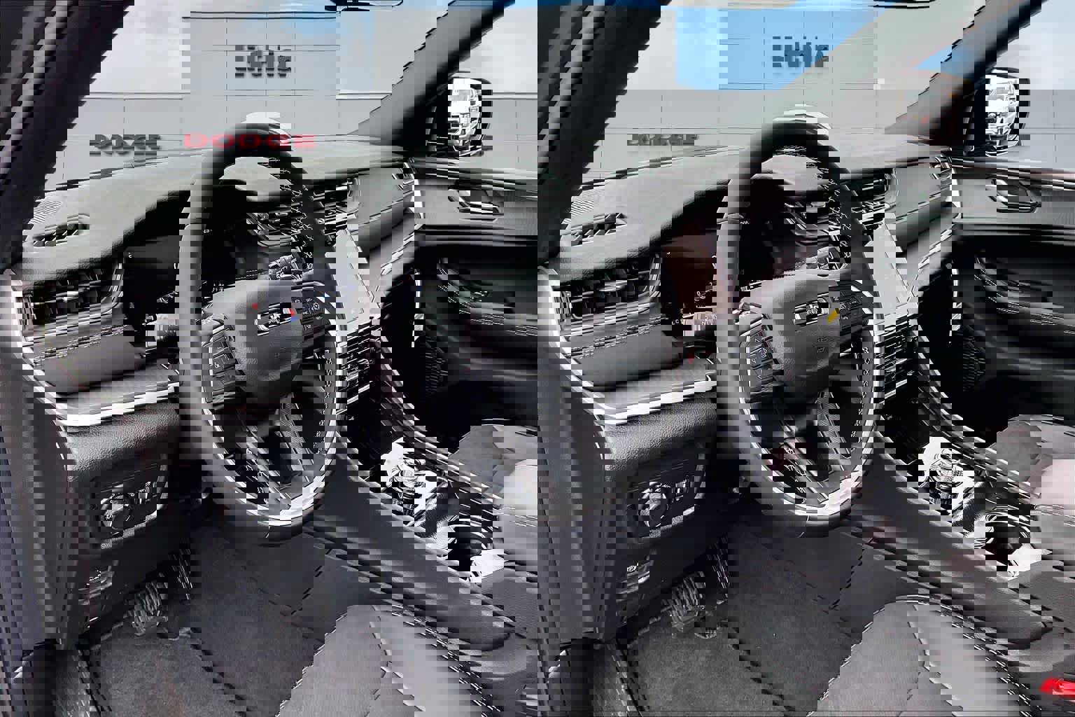 New 2025 Jeep Grand Cherokee Altitude image 2