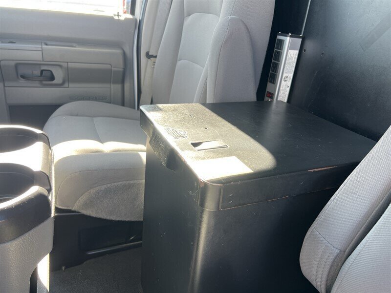 Used 2013 Ford E-150 and Econoline 150 RWD image 23