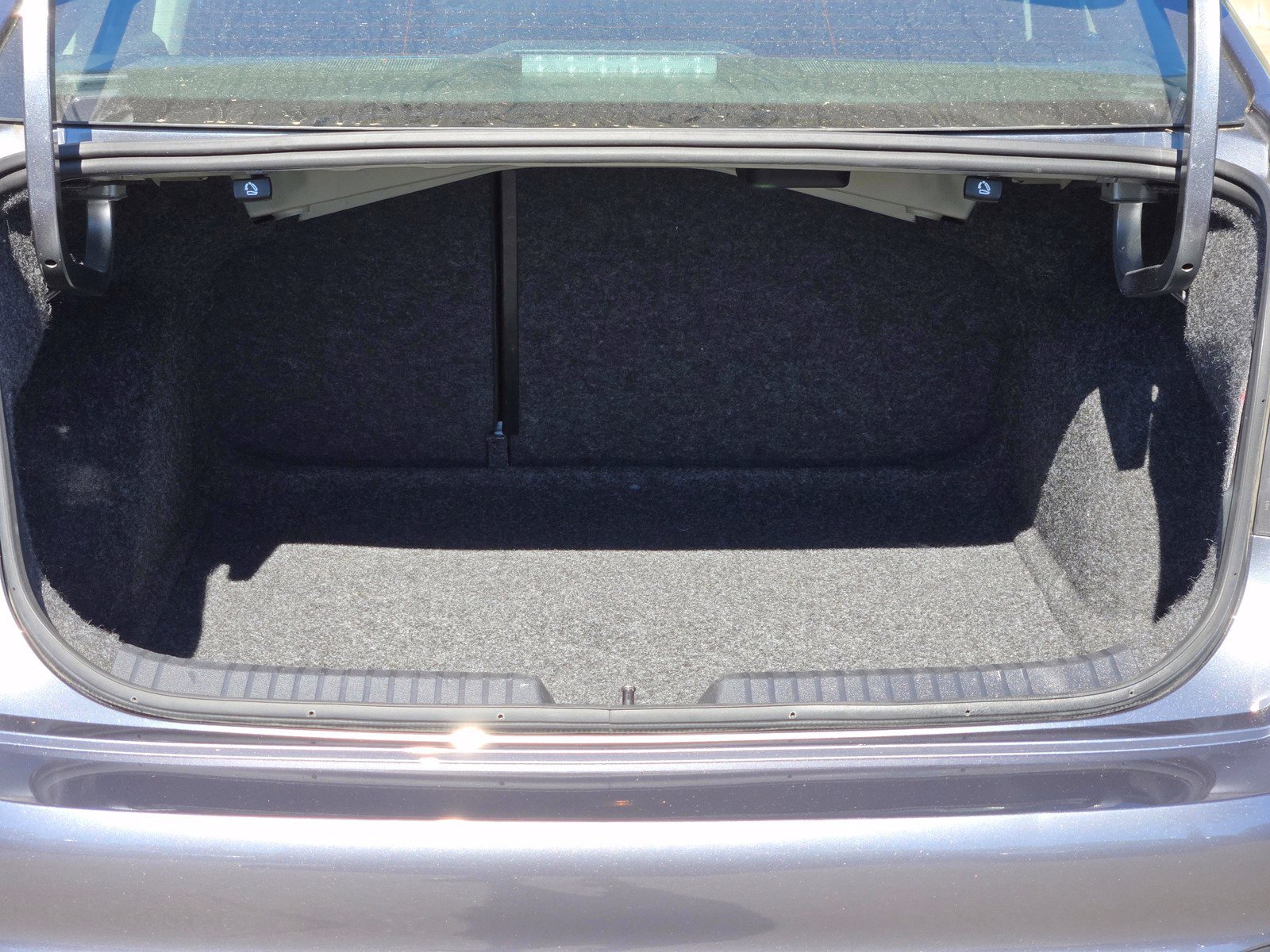 Used 2024 Volkswagen Jetta SE FWD image 26