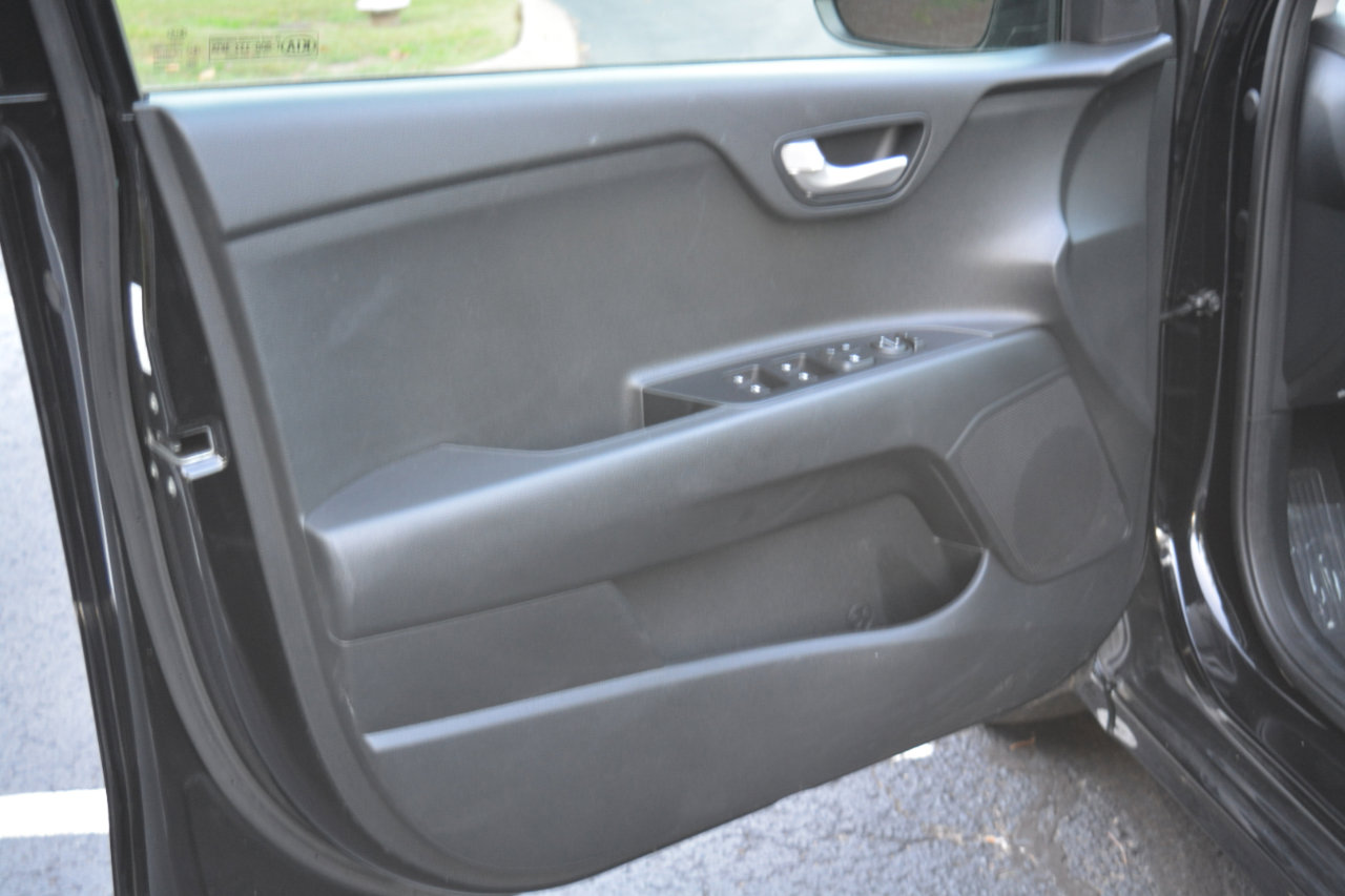 Used 2021 Kia Rio LX image 9