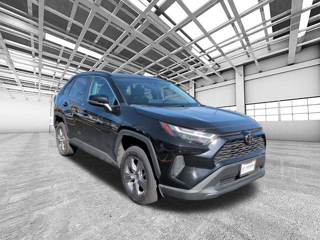 Certified 2025 Toyota RAV4 XLE FWD image 1