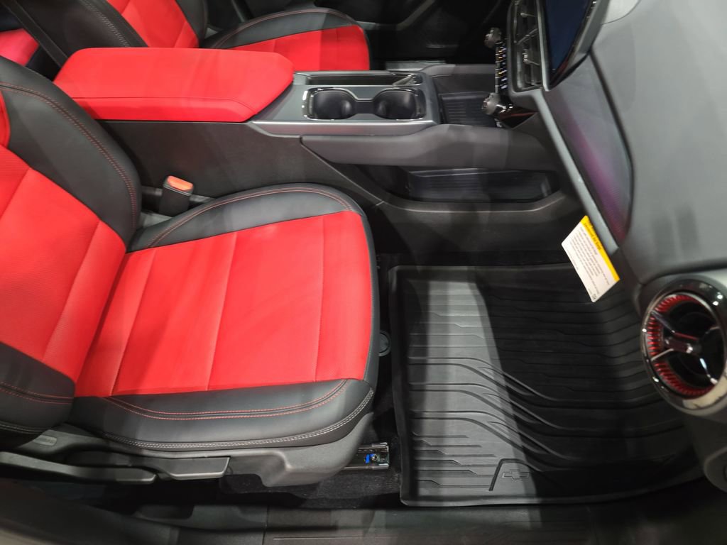 New 2025 Chevrolet Equinox EV RS w/ LPO, Illumination Package image 10