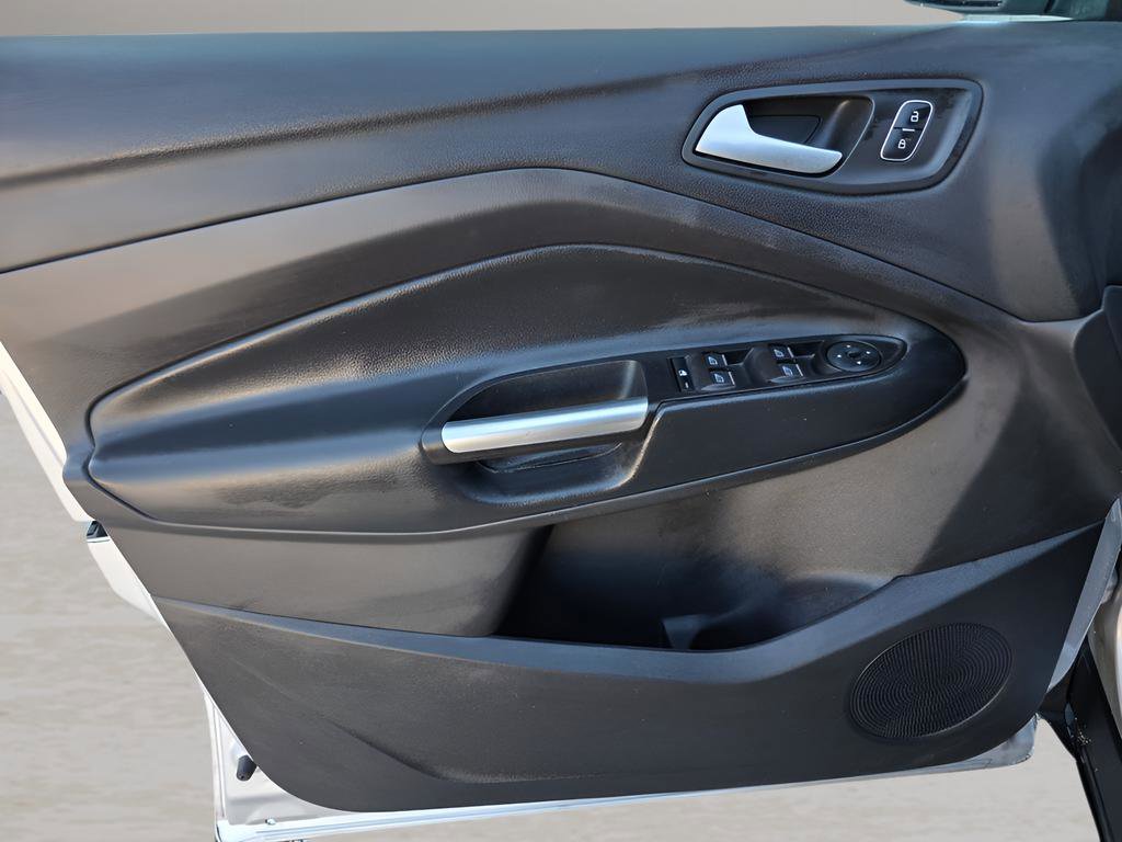 Used 2017 Ford Escape SE w/ Equipment Group 201A image 15