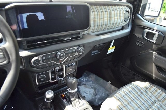 New 2026 Jeep Gladiator Sport AWD/4WD image 20