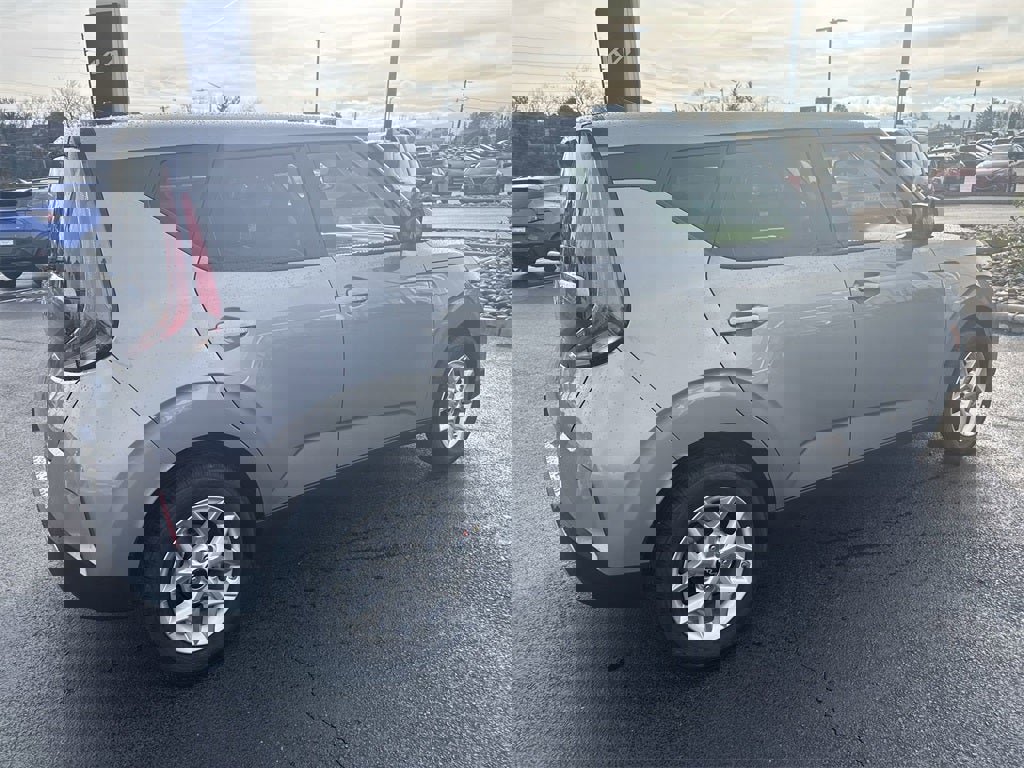New 2025 Kia Soul LX image 4