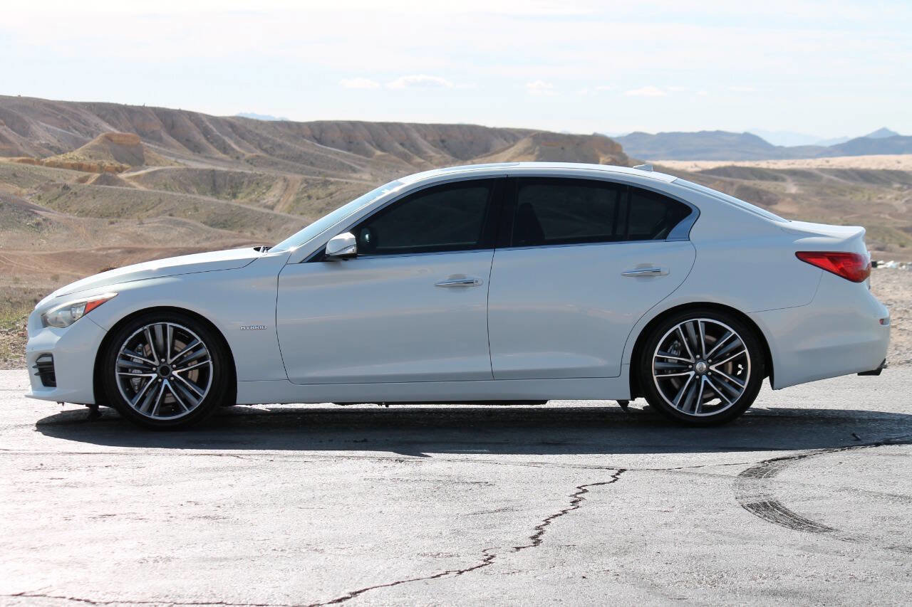 Used 2014 INFINITI Q50 Hybrid AWD w/ Deluxe Technology Package image 5
