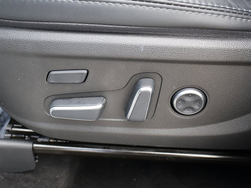 Used 2023 Hyundai Santa Fe Calligraphy image 37