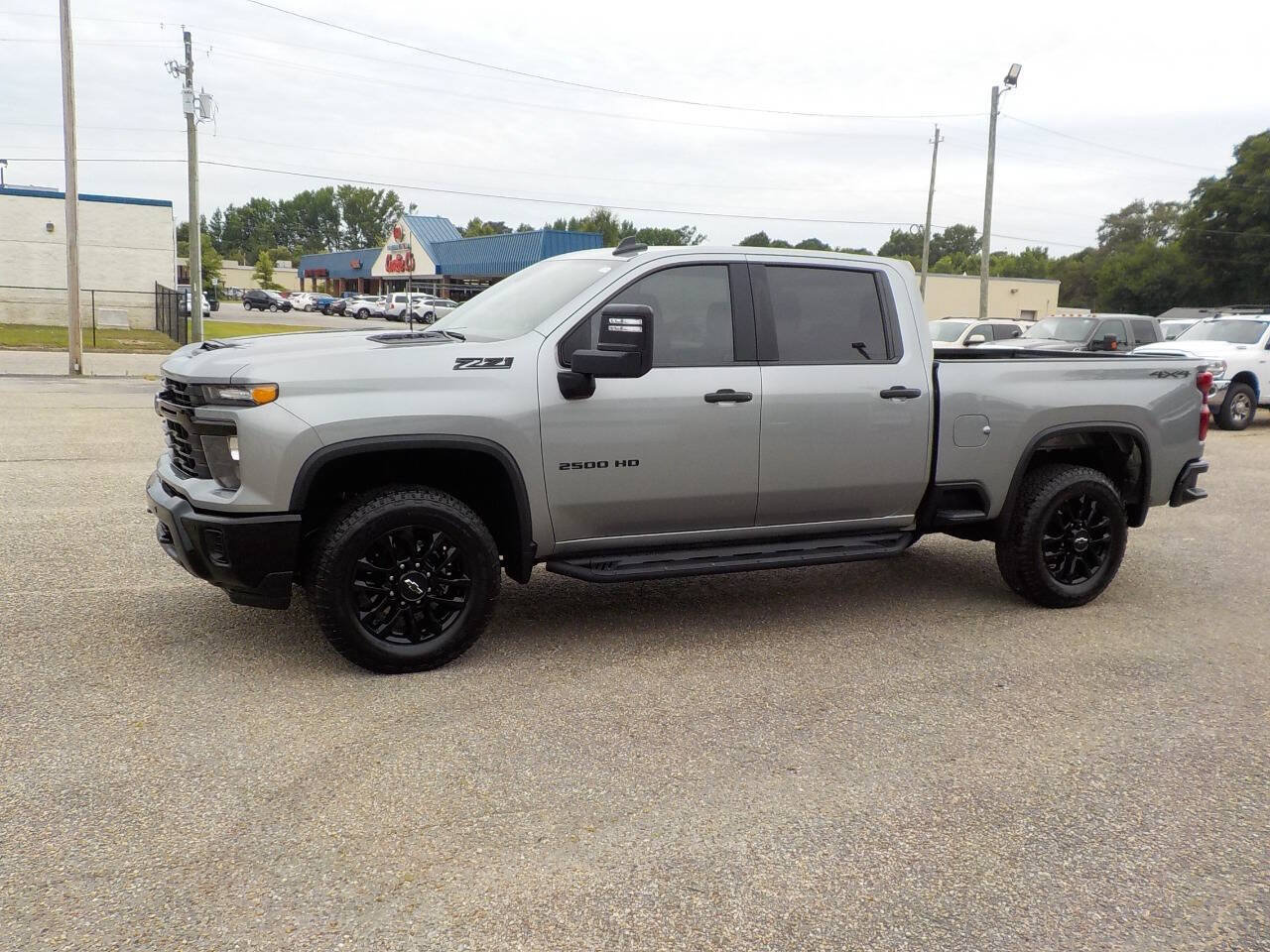 Used 2026 Chevrolet Silverado 2500 Custom w/ Custom Value Package AWD/4WD image 1