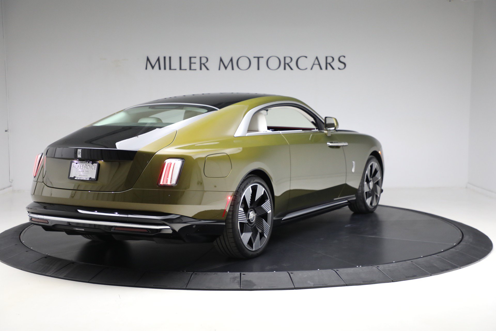 Certified 2025 Rolls-Royce Spectre w/ Spectre Launch Package AWD/4WD image 2