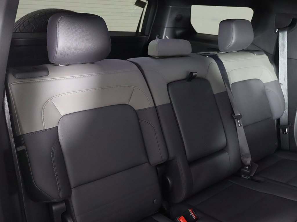 Used 2024 GMC Hummer EV 3X w/ LPO, Illumination Package image 33