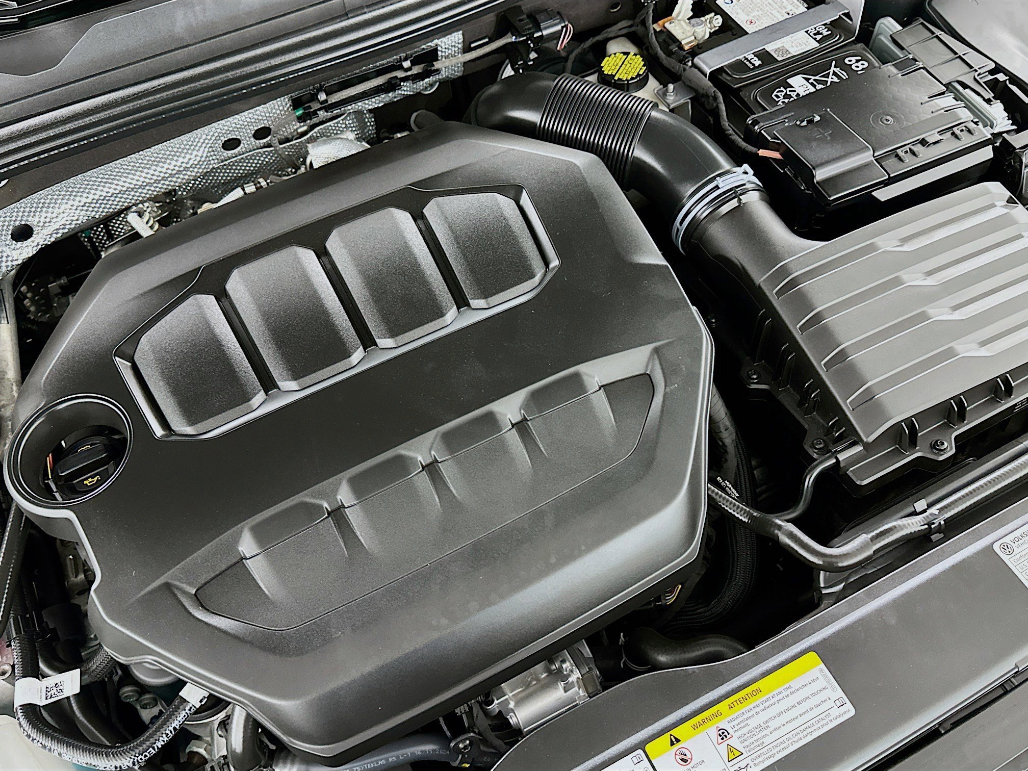 Used 2025 Volkswagen Golf R Black Edition w/ Euro Stye Package image 32