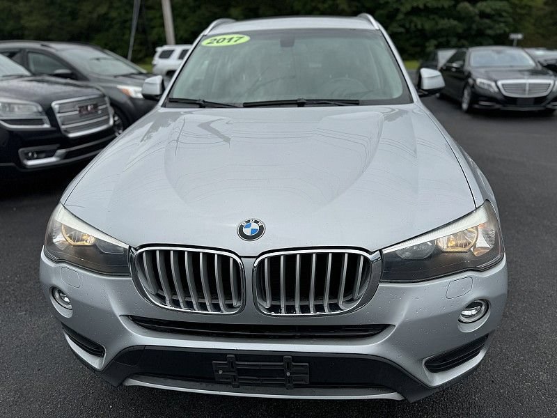 Used 2017 BMW X3 sDrive28i RWD image 2
