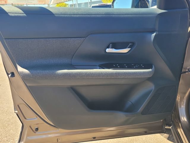 Used 2026 Nissan Kicks SV FWD image 18