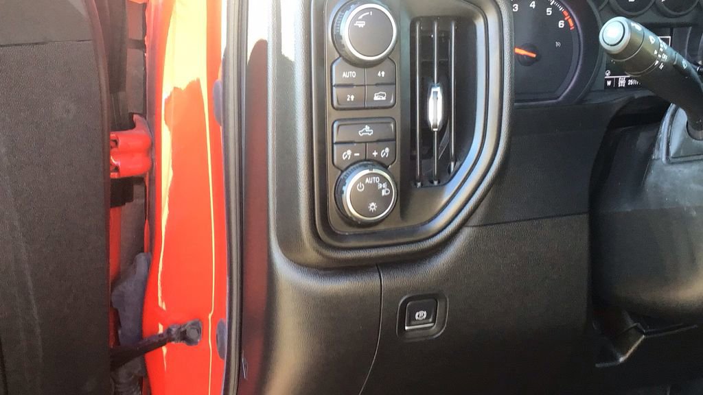 Used 2022 Chevrolet Silverado 1500 Custom image 16