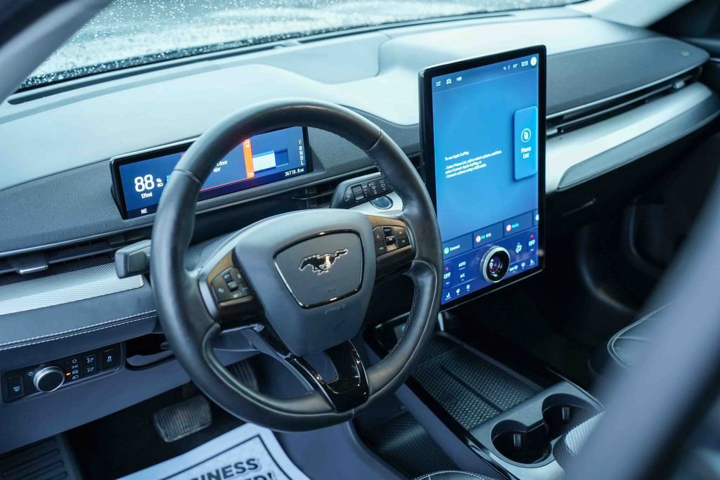 Used 2021 Ford Mustang Mach-E Select w/ Comfort/Appearance Package image 25
