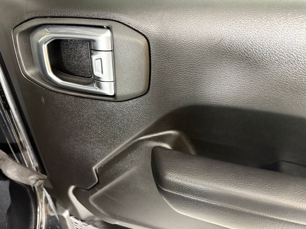 Used 2023 Jeep Wrangler Unlimited Rubicon 4xe AWD/4WD image 13