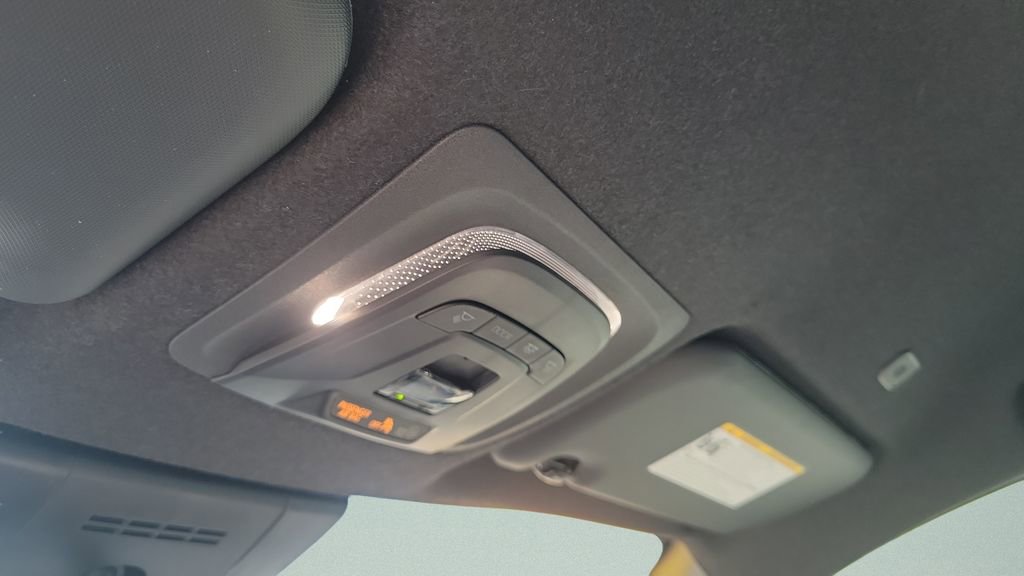 Used 2024 Toyota Corolla Cross S AWD/4WD image 28