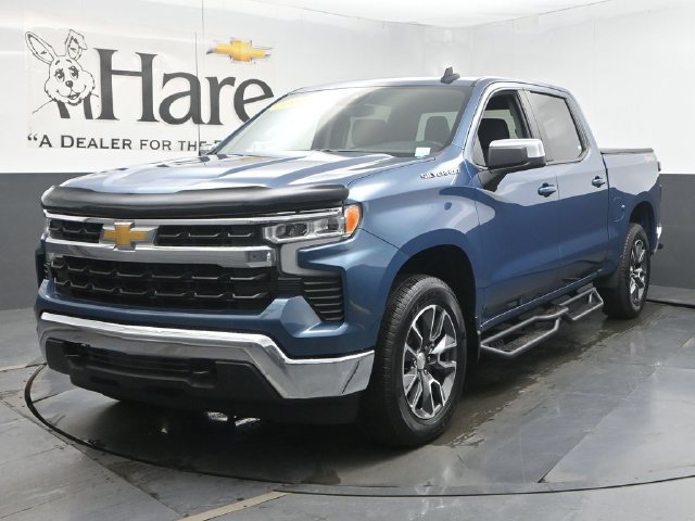 Used 2024 Chevrolet Silverado 1500 LT AWD/4WD image 38