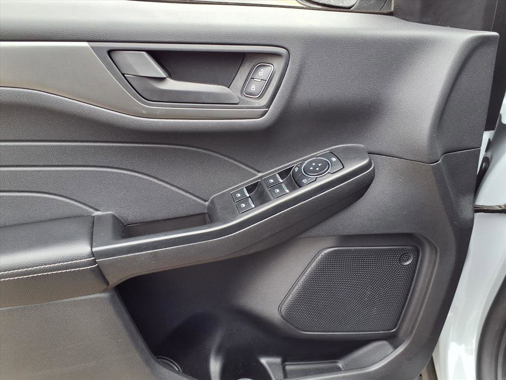 Used 2025 Ford Escape Active AWD/4WD image 10