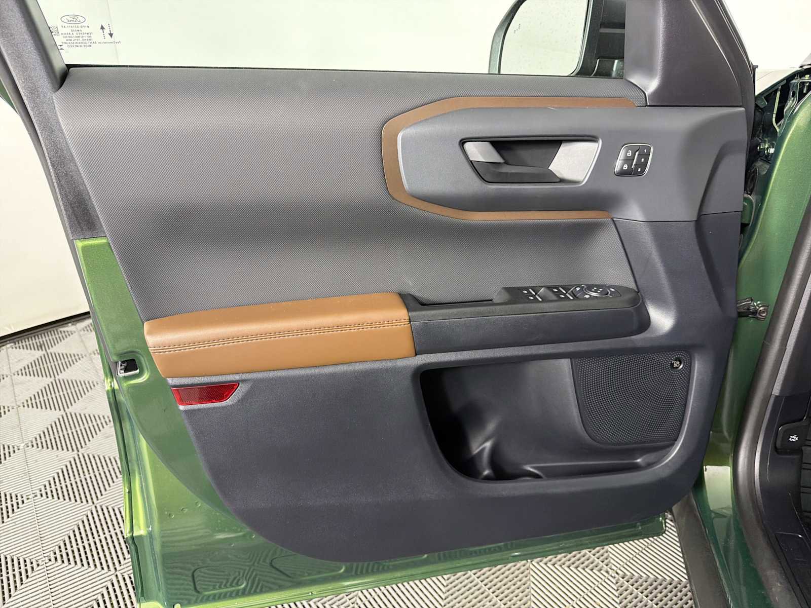 Used 2024 Ford Bronco Sport Outer Banks w/ Tech Package image 4