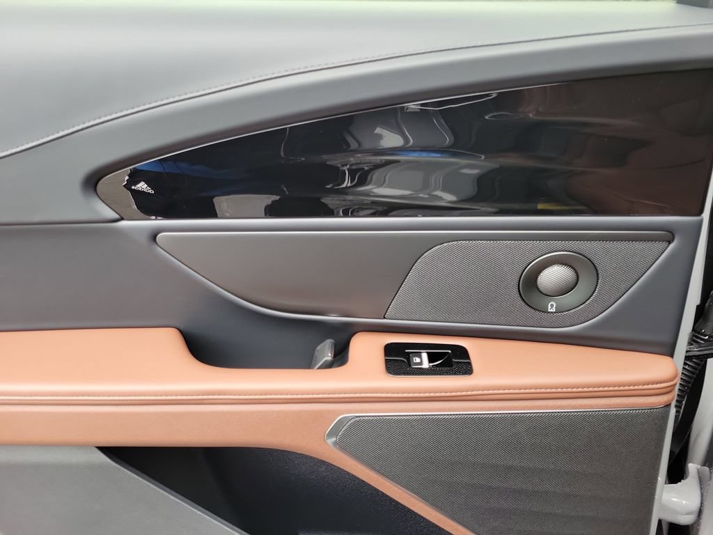 New 2026 Lincoln Nautilus Reserve AWD/4WD image 14