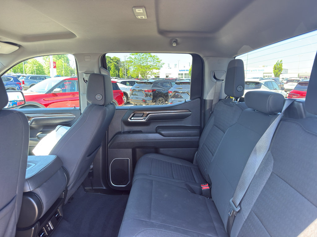 Certified 2022 Chevrolet Silverado 1500 LT AWD/4WD image 33