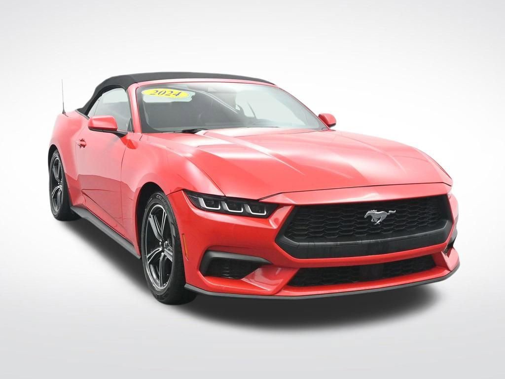 Used 2024 Ford Mustang EcoBoost image 3