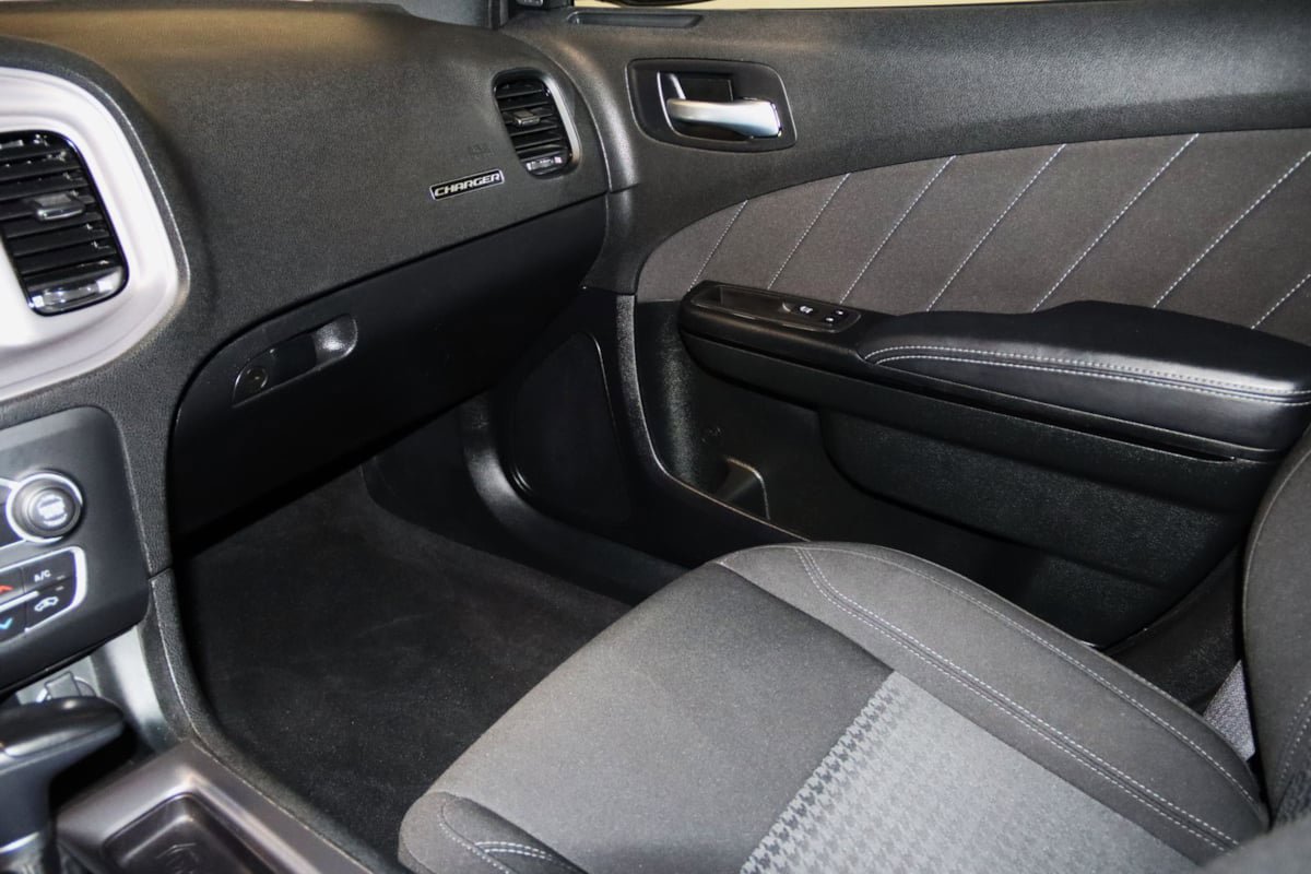Used 2023 Dodge Charger SXT w/ Blacktop Package RWD image 41