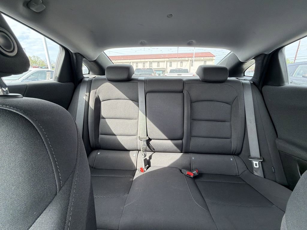 Used 2021 Chevrolet Malibu LT FWD image 28