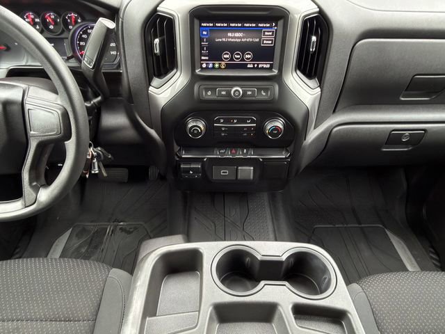 Used 2020 Chevrolet Silverado 1500 Custom w/ Custom Value Package AWD/4WD image 18
