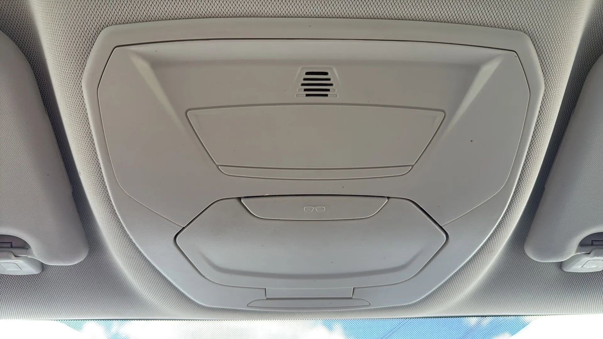 Used 2017 Ford C-MAX Energi SE image 21