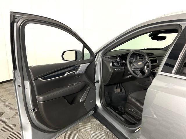 Certified 2025 Cadillac XT5 Premium Luxury w/ Technology Package AWD/4WD image 23