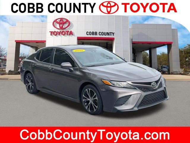 Used 2020 Toyota Camry SE image 1