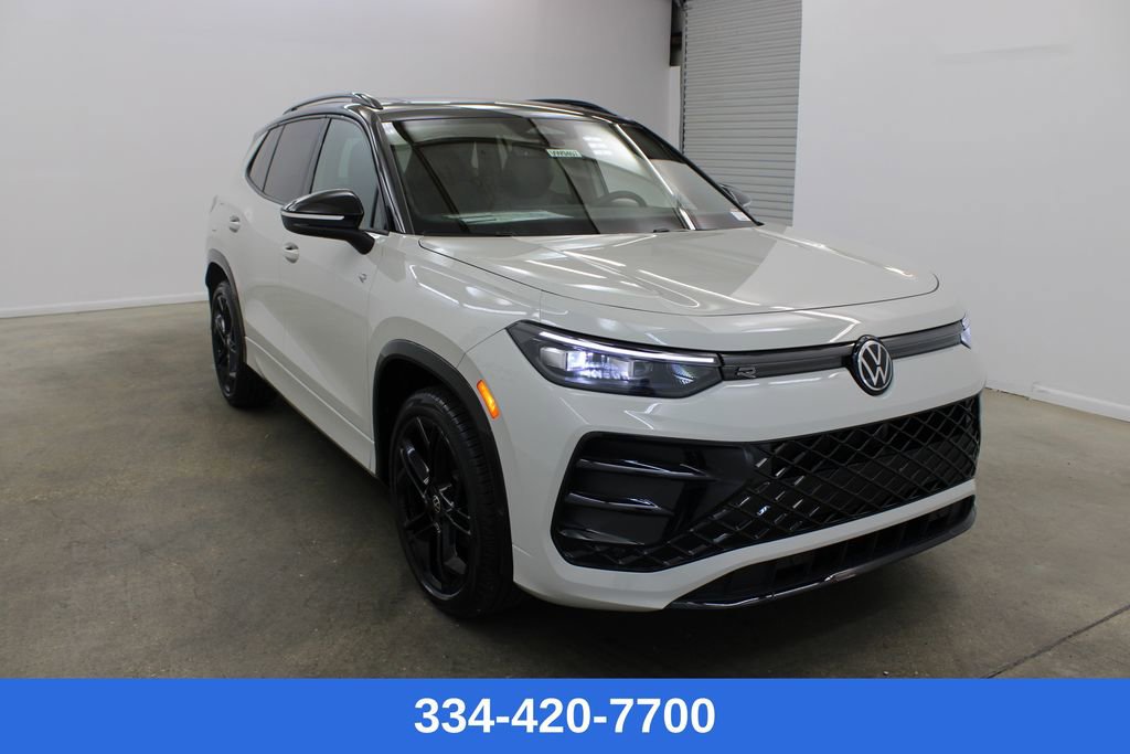 New 2026 Volkswagen Tiguan SE R-Line image 5