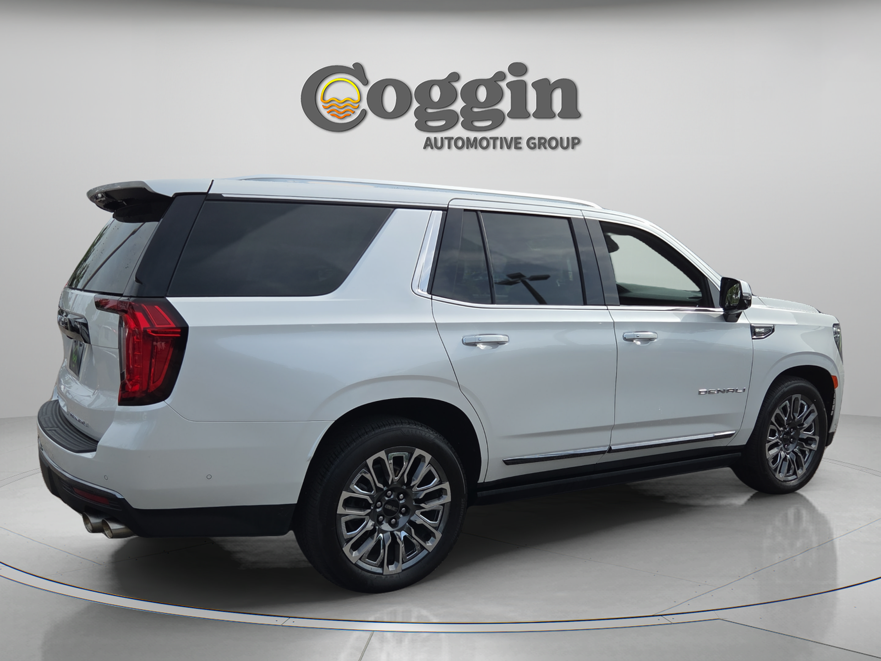 Certified 2023 GMC Yukon Denali Ultimate AWD/4WD image 5