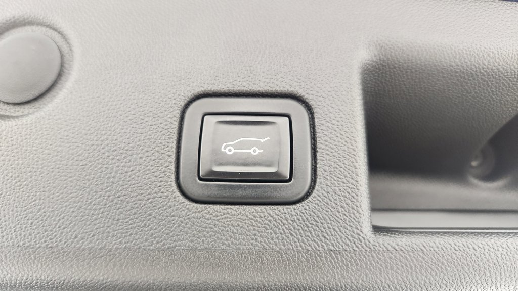 Used 2022 Chevrolet Equinox LT FWD image 18