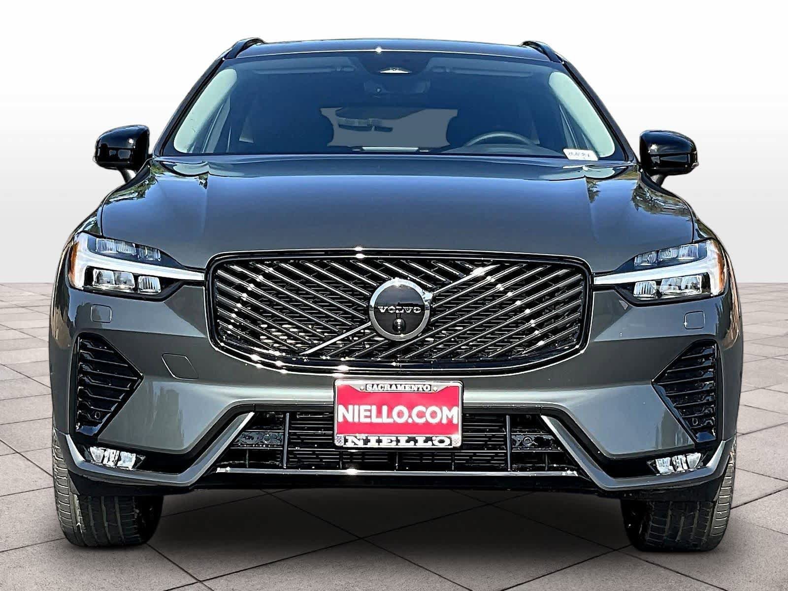 New 2026 Volvo XC60 B5 Plus w/ Protection Package Premier AWD/4WD image 5