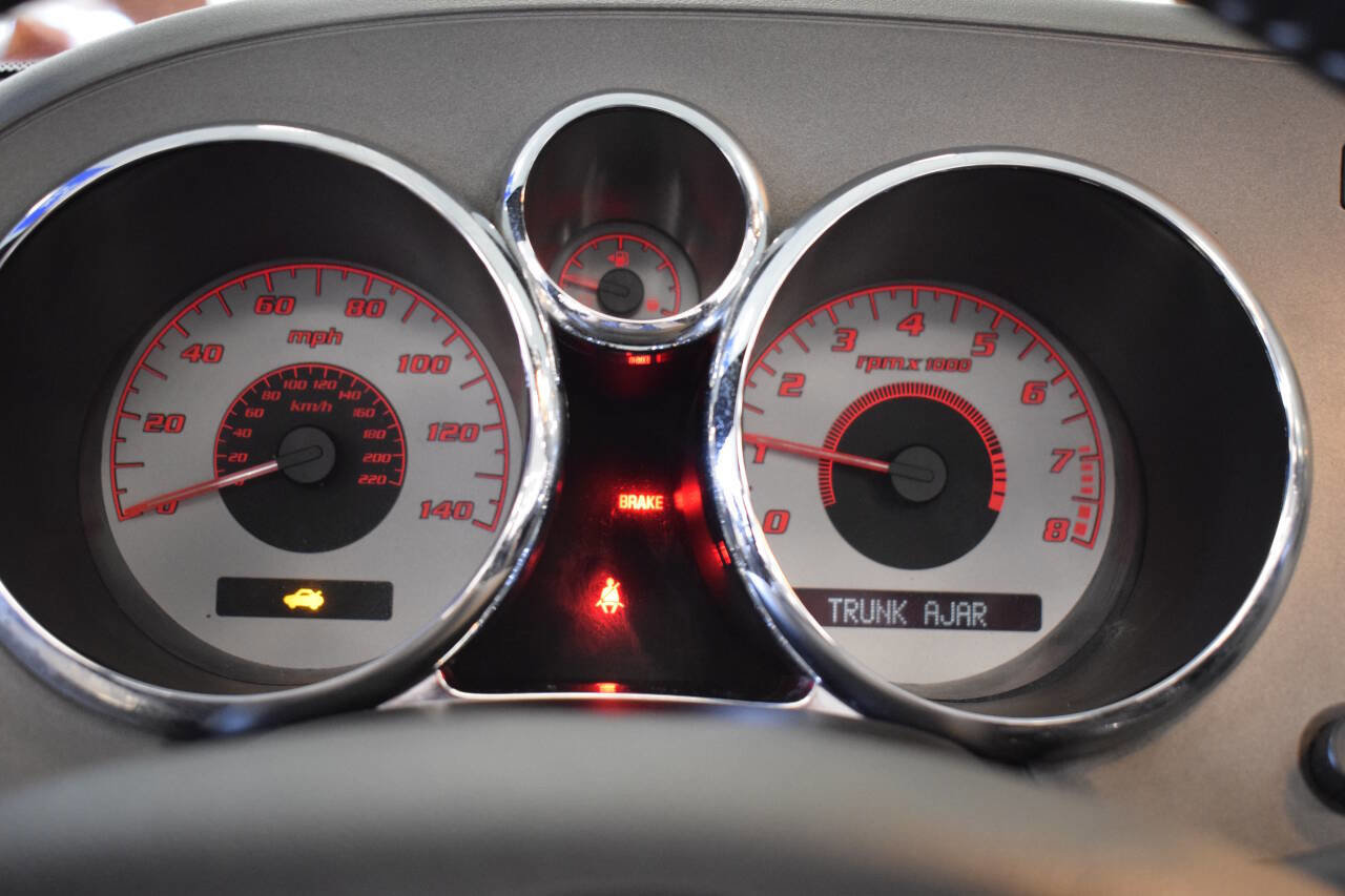 Used 2007 Pontiac Solstice Base 2dr Convertible w/ Premium Package image 39