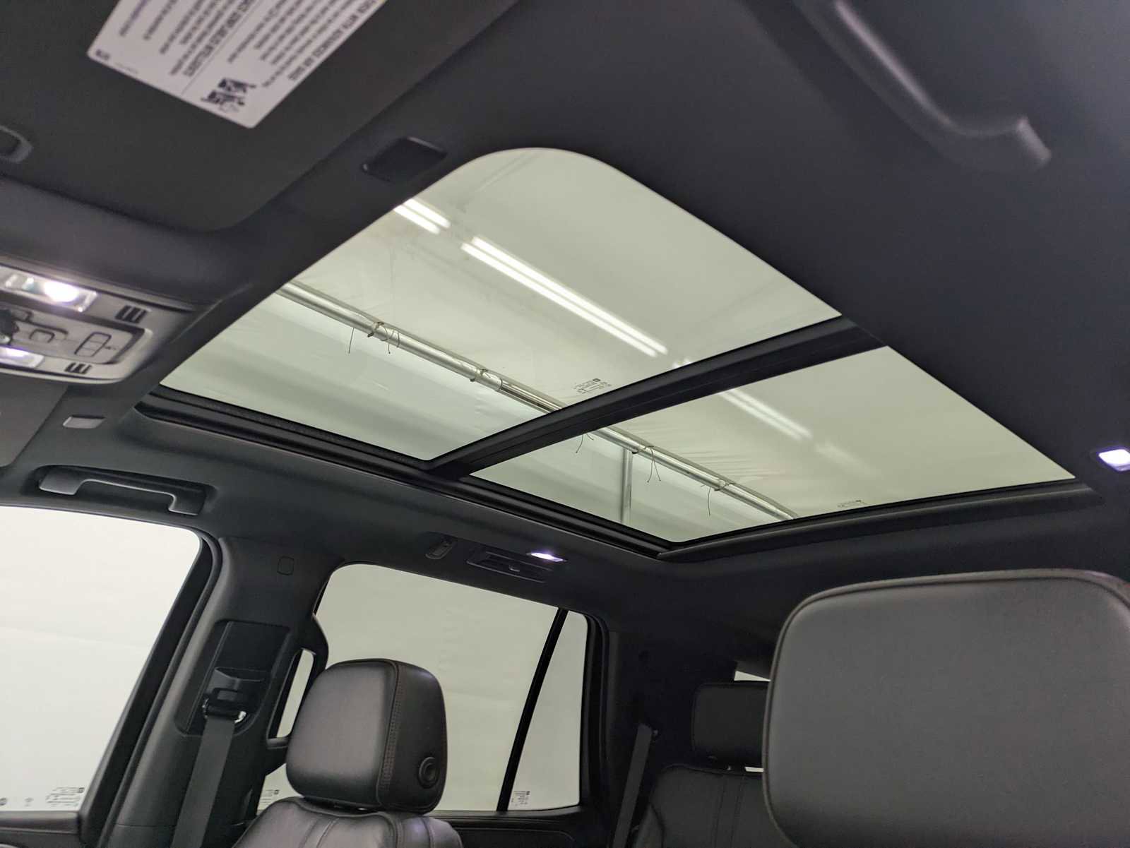 Used 2021 Chevrolet Tahoe RST w/ Luxury Package image 21