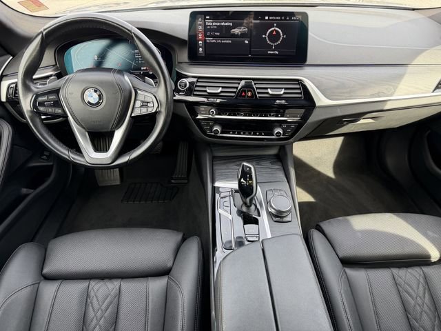 Used 2023 BMW 530i image 4