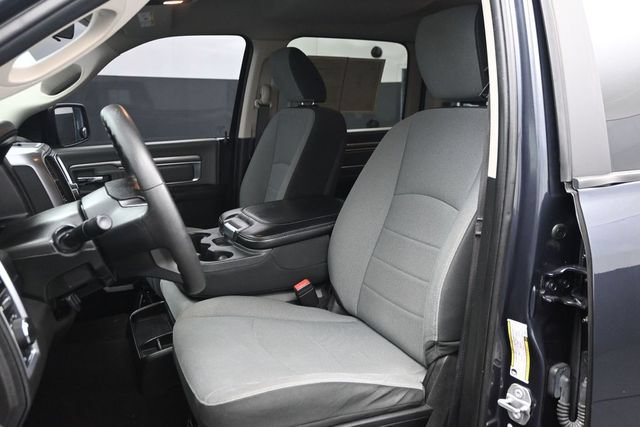 Used 2021 RAM 1500 Classic SLT AWD/4WD image 5