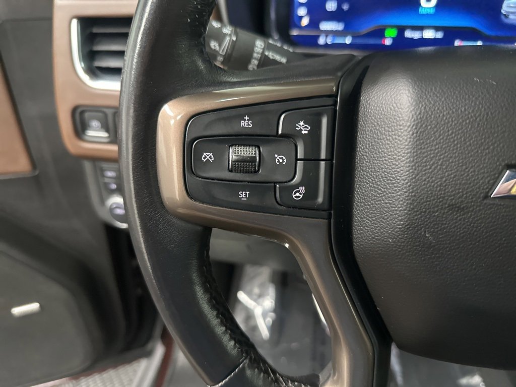 Used 2023 Chevrolet Suburban High Country image 16