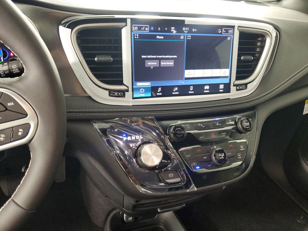 New 2026 Chrysler Pacifica Select image 17