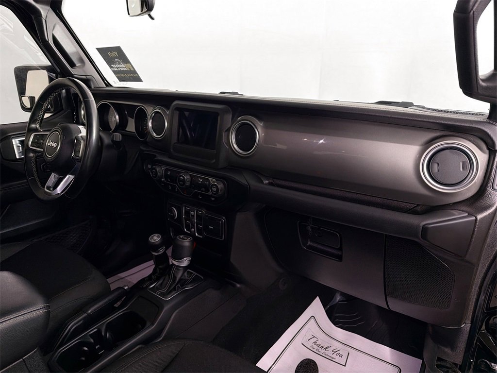 Used 2021 Jeep Wrangler Unlimited Sahara image 28